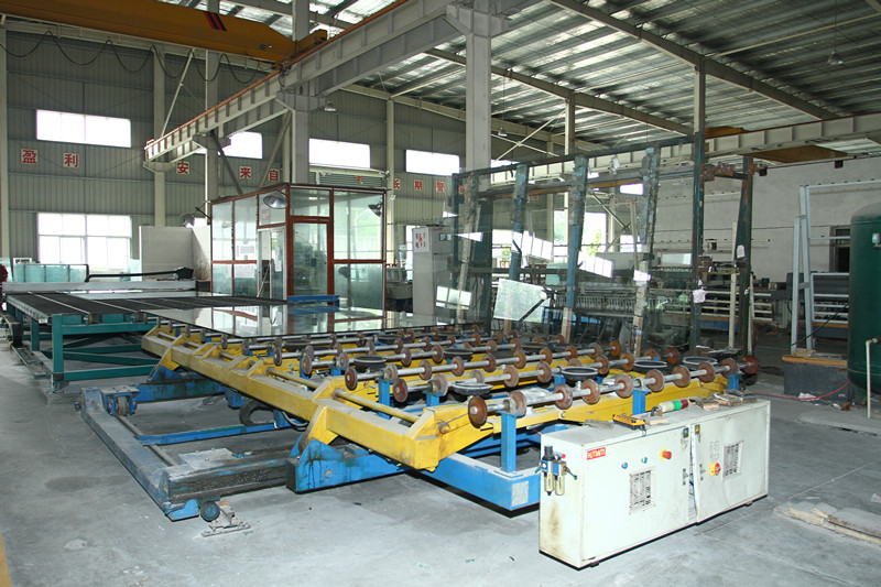 偉豪玻璃切割生產線